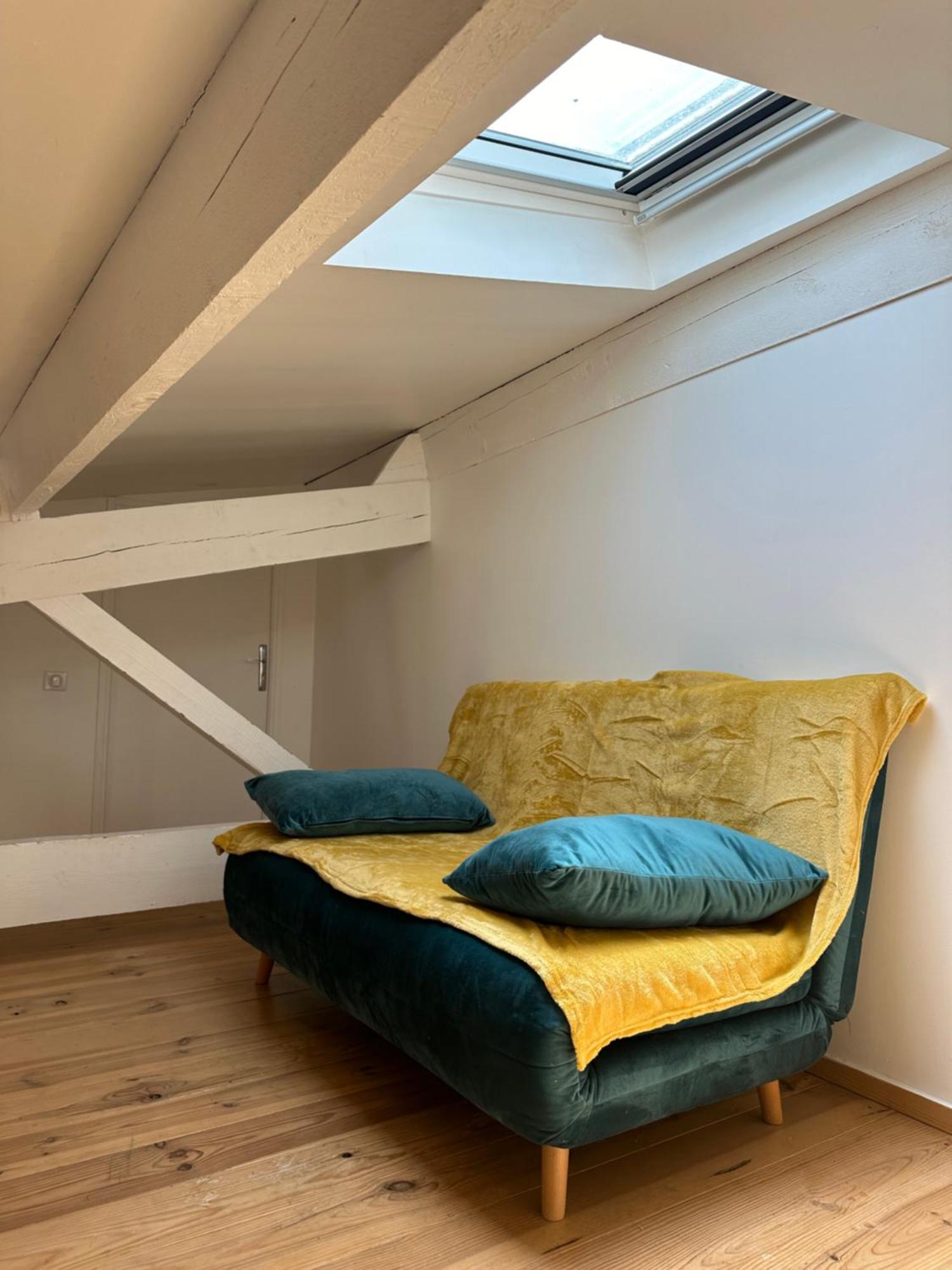 Appartement Avec Vue Sur L Eglise Des Saintes Luaran gambar