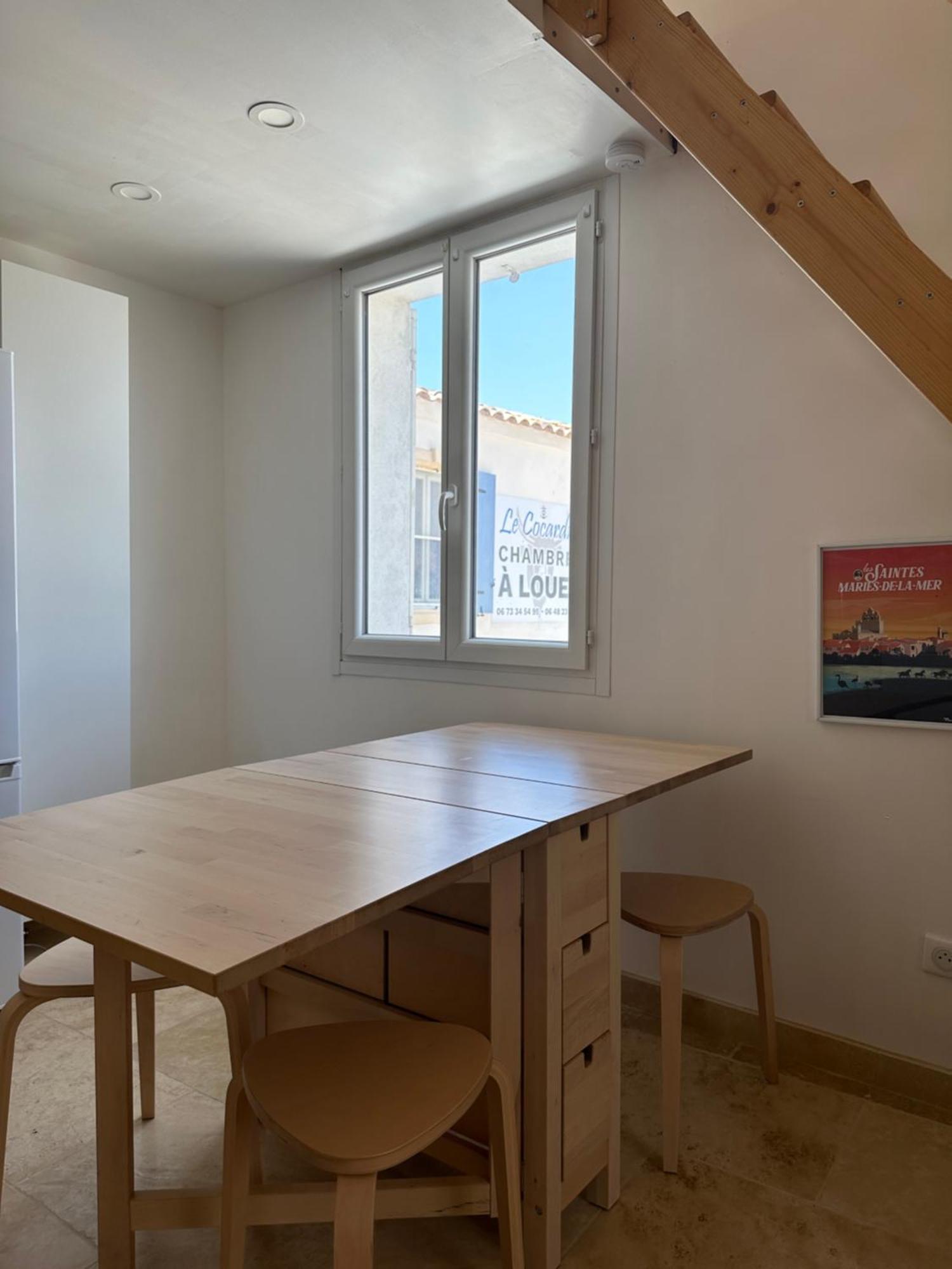 Appartement Avec Vue Sur L Eglise Des Saintes Luaran gambar